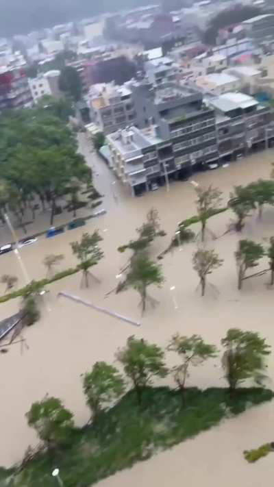 More flooding in Kaohsiung...