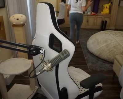 Love to see her walk away