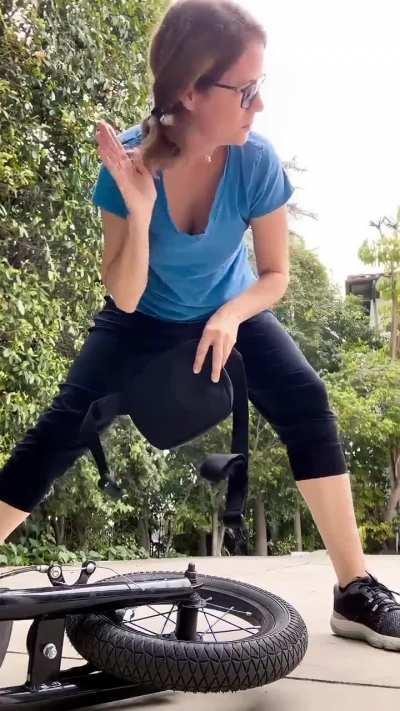 Rocking the side pony. IG reel September 13, 2023.