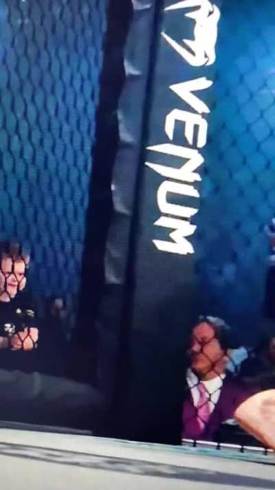 I don’t know if anyone noticed or it been already posted but there is literally fucking hasbulla loool