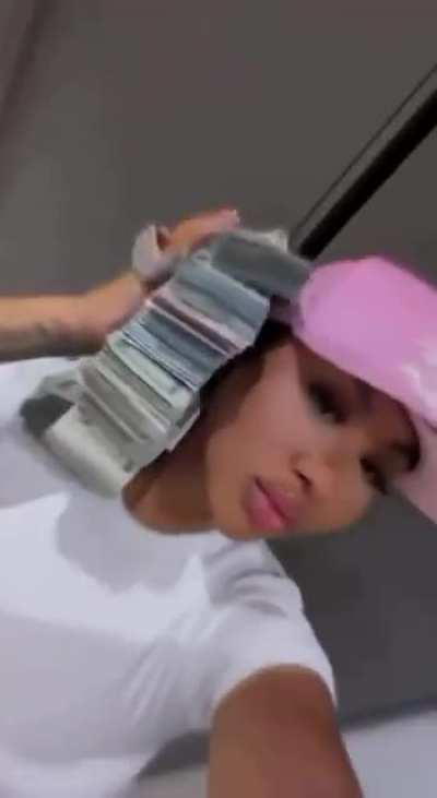 Ari / therealkylesister Ceiling challenge