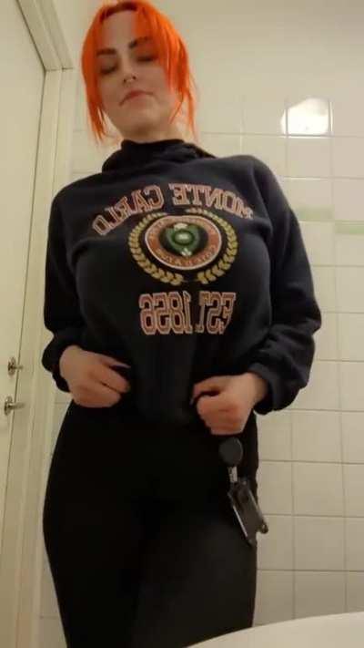 Rate the jeans? 🫣👀