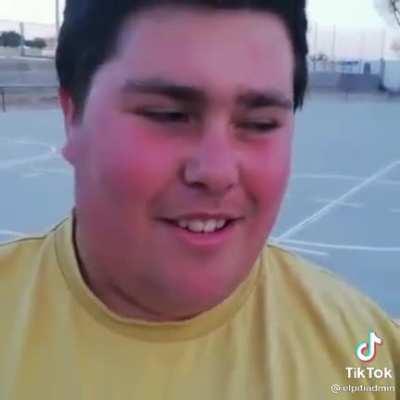 tan bueno con el balon como en la cama 👿👿👿