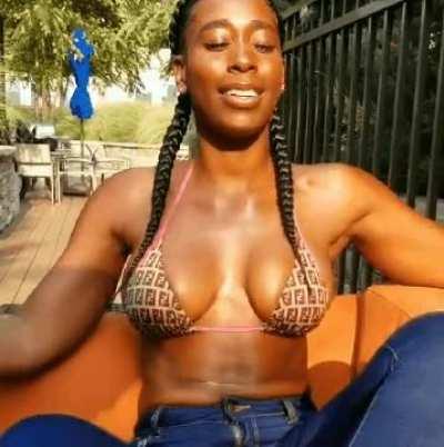 Lmao dunno why she did this for