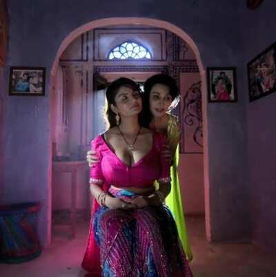 Anveshi Jain And Flora Saini - Gandii Baat - S02e01