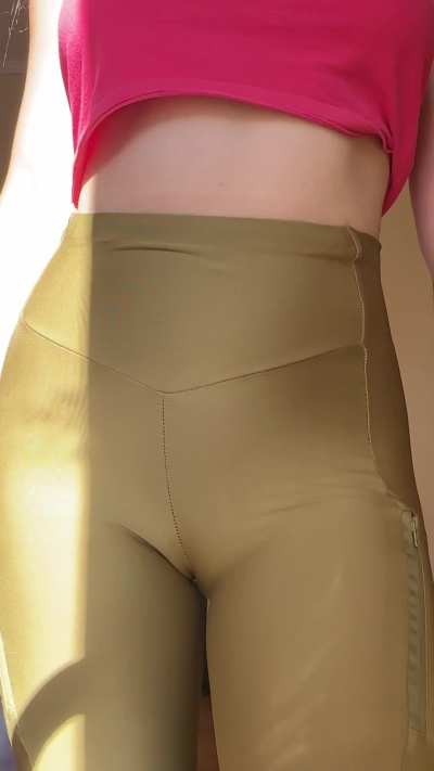 Can you spot the hungry little friend?