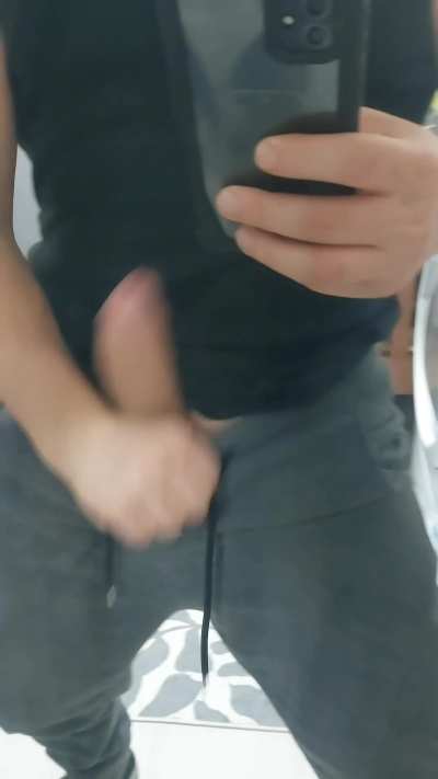 She said send a pic to rate it but i send her a whole video. What do u think?