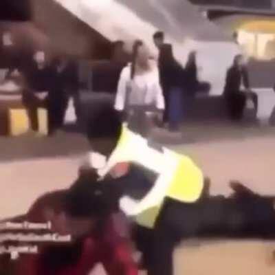 Semenmira 1v1ing aphagios in the botlane while the subport players try to peel them😩💃🦹🏻‍♂️