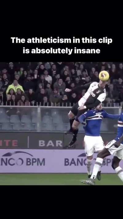 Amazing jump by Christian Ronaldo!
