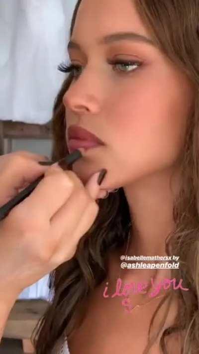 Isabelle's nip and lips