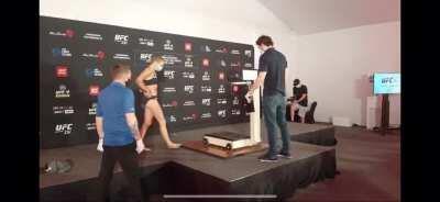 Rose Namajunas weigh in