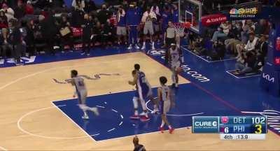 [Highlight] Embiid spins into the step-back clutch 3