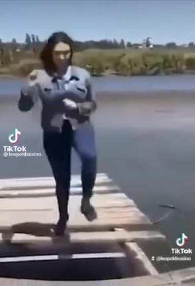HMC while I play Squid Games
