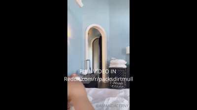 AMANDA CERNY NUD3 B00BS IN C0MM3NTS