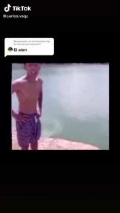 Rubius cuando ve a mangel acostado