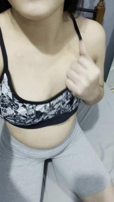 Would you fuck a juicy Filipina?