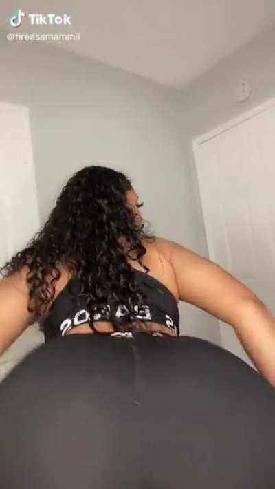 Kristen Evans (@fireassmammii)