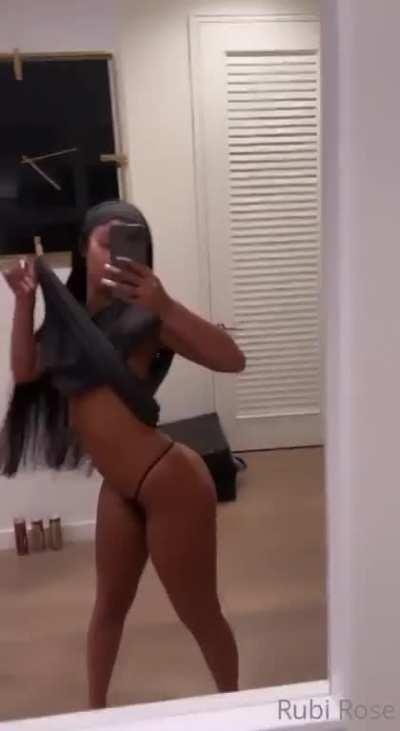 spamming rubi content / dm me to buy all content