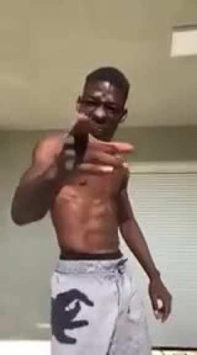 Ako ne može Milo Kosovare i Albance da dovede, uvijek moze Zimbveance.