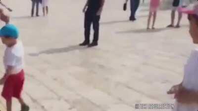 Один из топовых комментов к оригиналу: ГООООООООЛ!