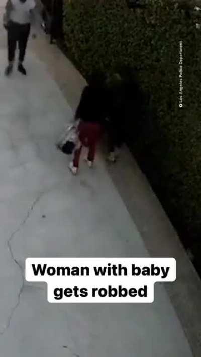 woman with baby gets robbed