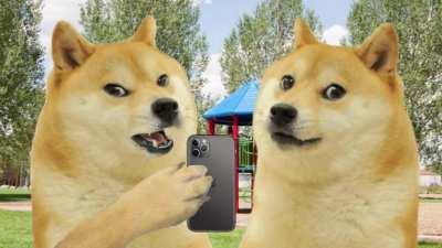 Le Lack of Phone Etiquette has arrived