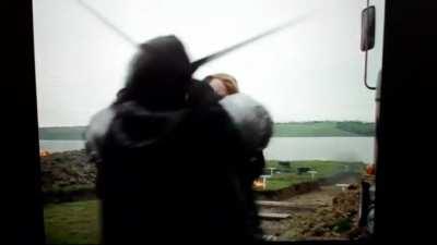 This scene made me laugh more than it should've.