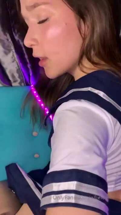 Ellie Leen With Buttplug