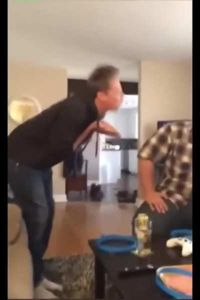 Wicked Witch of the East, Bro