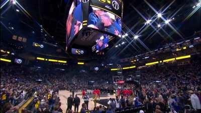 [Highlight] Jordan Poole gets a warm welcome from the Golden State Warriors fans in the Chase Center, including a welcome video when his name is called up during the presentation of the Wizards' starting lineup.