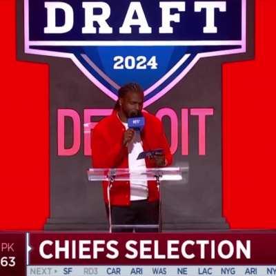 Reading simple sentences is Jamaal Charles father