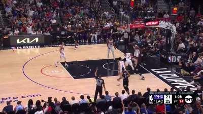 [Highlight] Mason Plumlee with a crazy overhead pass to Gordon for the 3.