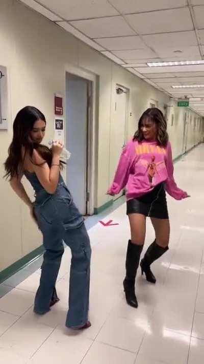 Criza Taa & Karina Bautista