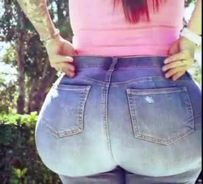 Phat Butt in jeans