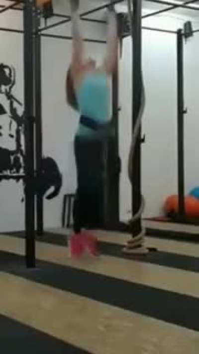 WCGW trying to do weighted pull-ups