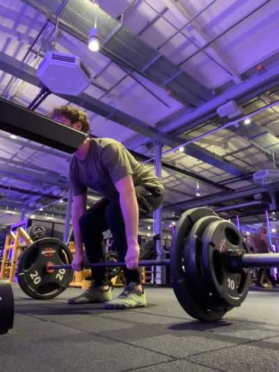 Lifted 220lbs for the first time is my technique correct?