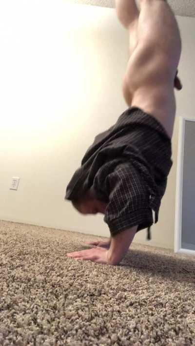 [M] Headstand in old man robe