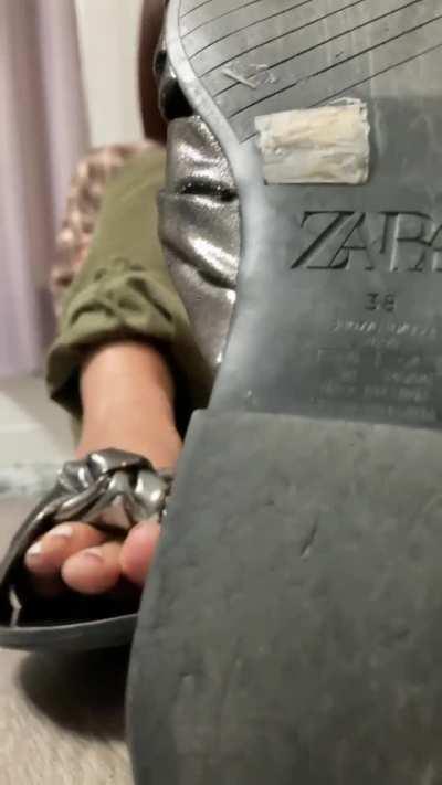 Sniff my funky ass feet after work, and finish in my flip flops 💦 🩴 🦶🏽