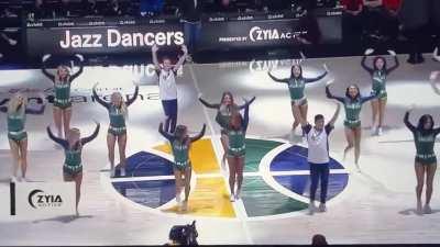 Utah Jazz dancer realizes the routine is different than what she practiced, soon finds out the reason