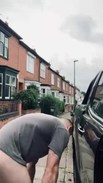 Sexy tradie strips on the street