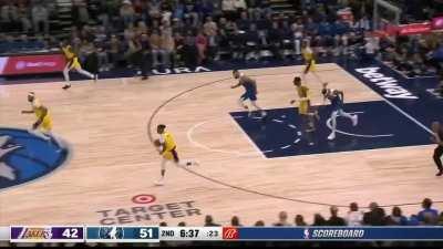 [Highlight] Rudy Gobert levels up his game by running the fast break
