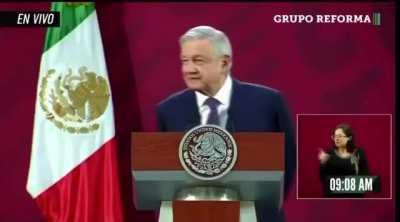 Arquitectos, ingenieros y periodistas: corruptos e innecesarios