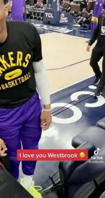 Nah he a bitch. If you gon talk shit be about it.