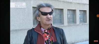 Čovjek iz 2857 otputovao u 2024 da postavi veoma važno pitanje gradonačelniku.