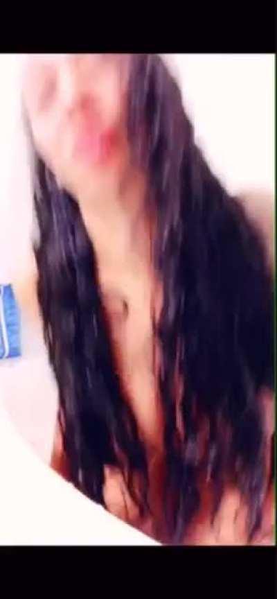 💦💦 she’s killing me