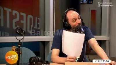 Me parece perfecto que se haga humor negro, pero los mismos que se indignan cuando uno hace bromas con Maldonado, hablan en inclusivo, hablan de amor y respeto, recuerden este video donde los mejores, se burlan del suicidio de Nisman.