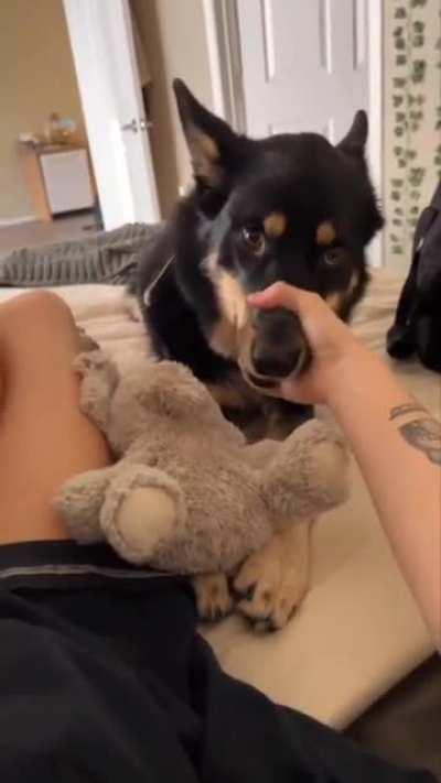 talking gibberish language with mom and dad