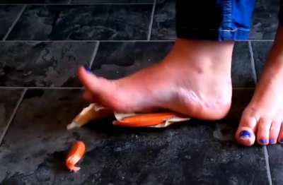 I like to prepare delicious hot dogs.