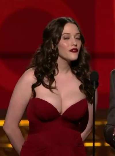 Kat Dennings - Presenting golden globes at emmys