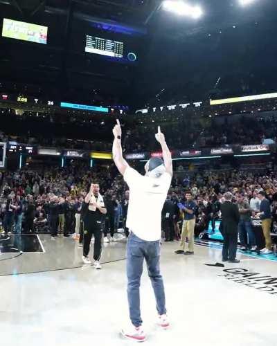 [Highlight] A fan won $25k after hitting a half court shot at the Pacers game